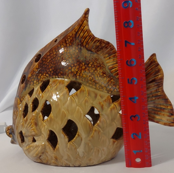 Beautiful Ceramic Tropical Fish Table Lamp EUC - Picture 7 of 9